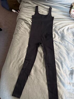 SHEIN Black Ribbed Seamless Jumpsuit – New, Never Worn